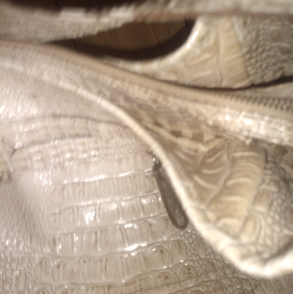 Purse - Picture 2 of 8